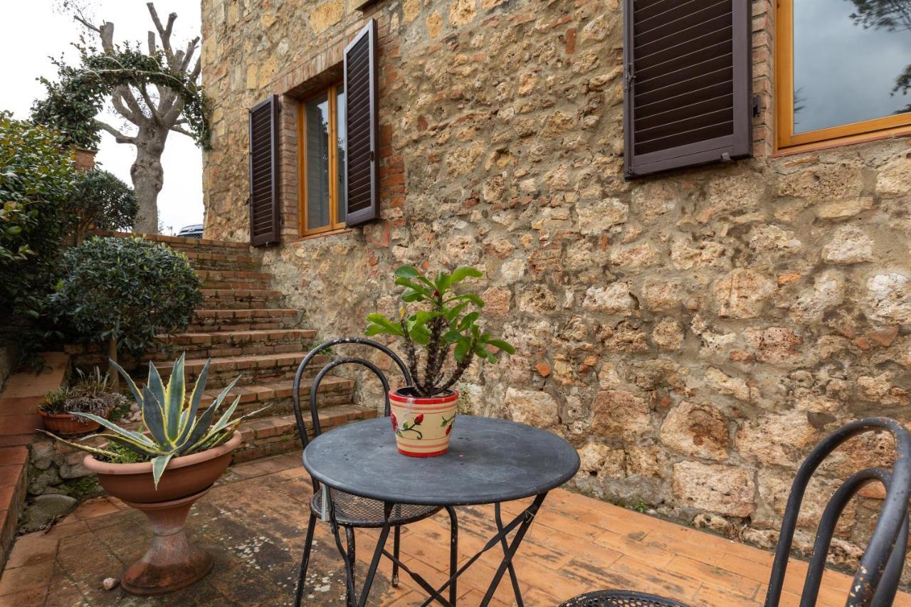 Enchanting Flat With Patio In Abbadia A Isola Монтериджоні Екстер'єр фото