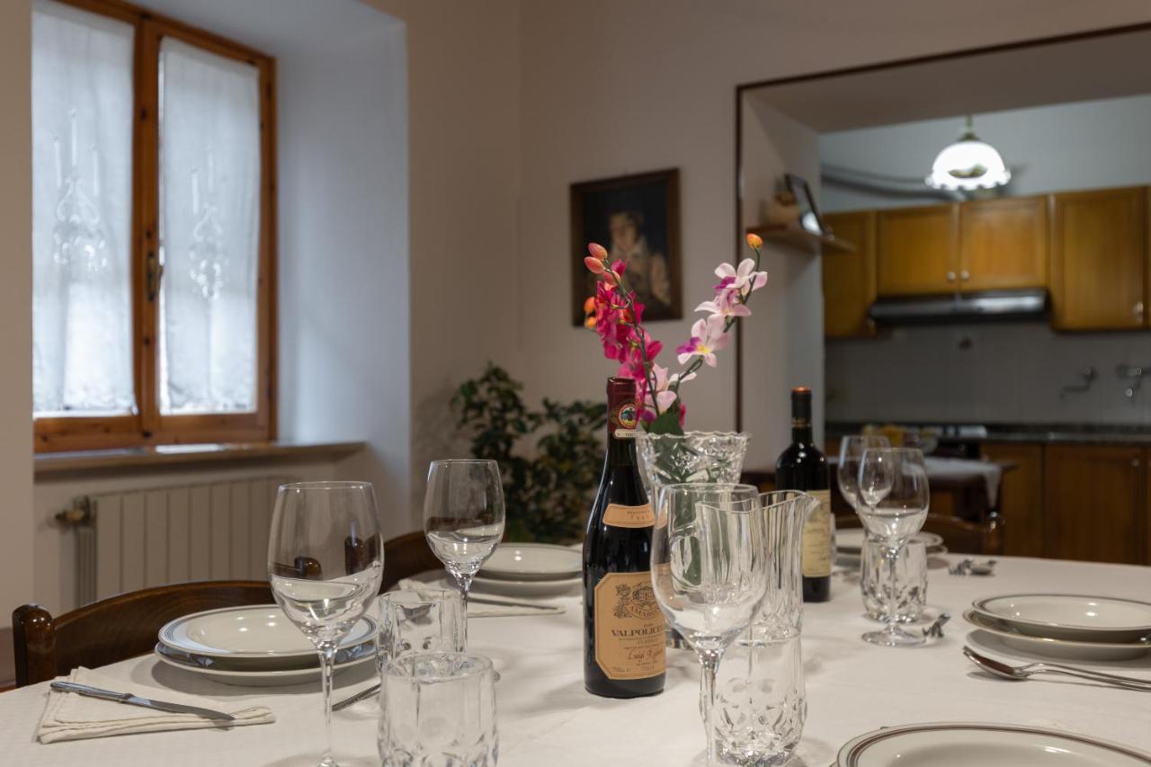 Enchanting Flat With Patio In Abbadia A Isola Монтериджоні Екстер'єр фото