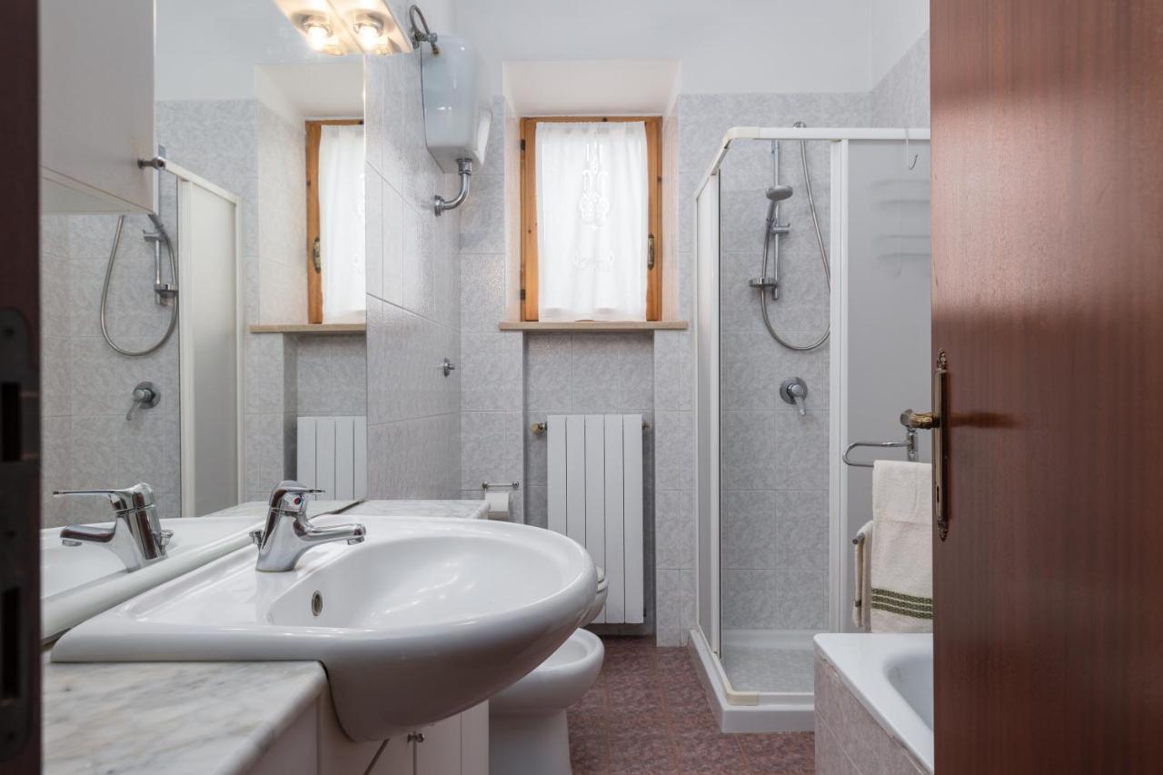 Enchanting Flat With Patio In Abbadia A Isola Монтериджоні Екстер'єр фото