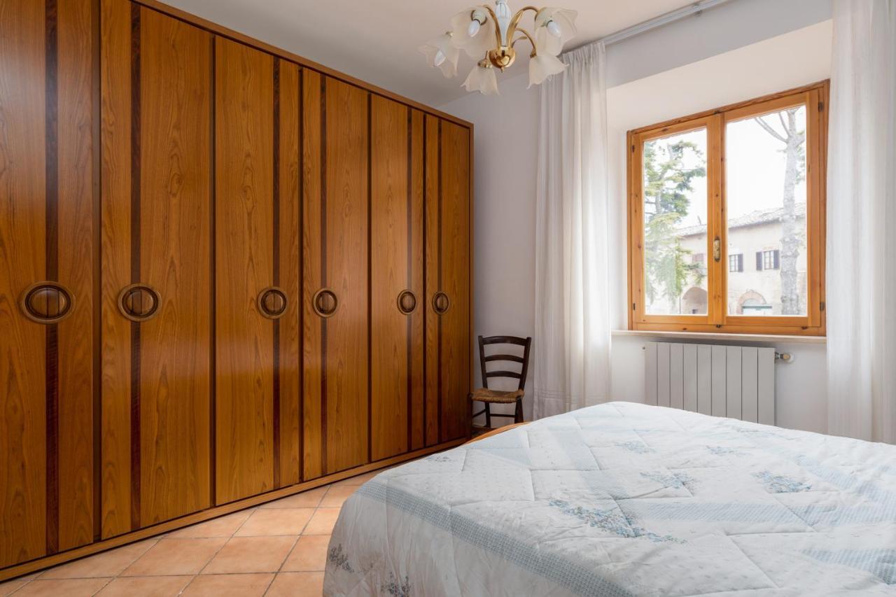 Enchanting Flat With Patio In Abbadia A Isola Монтериджоні Екстер'єр фото