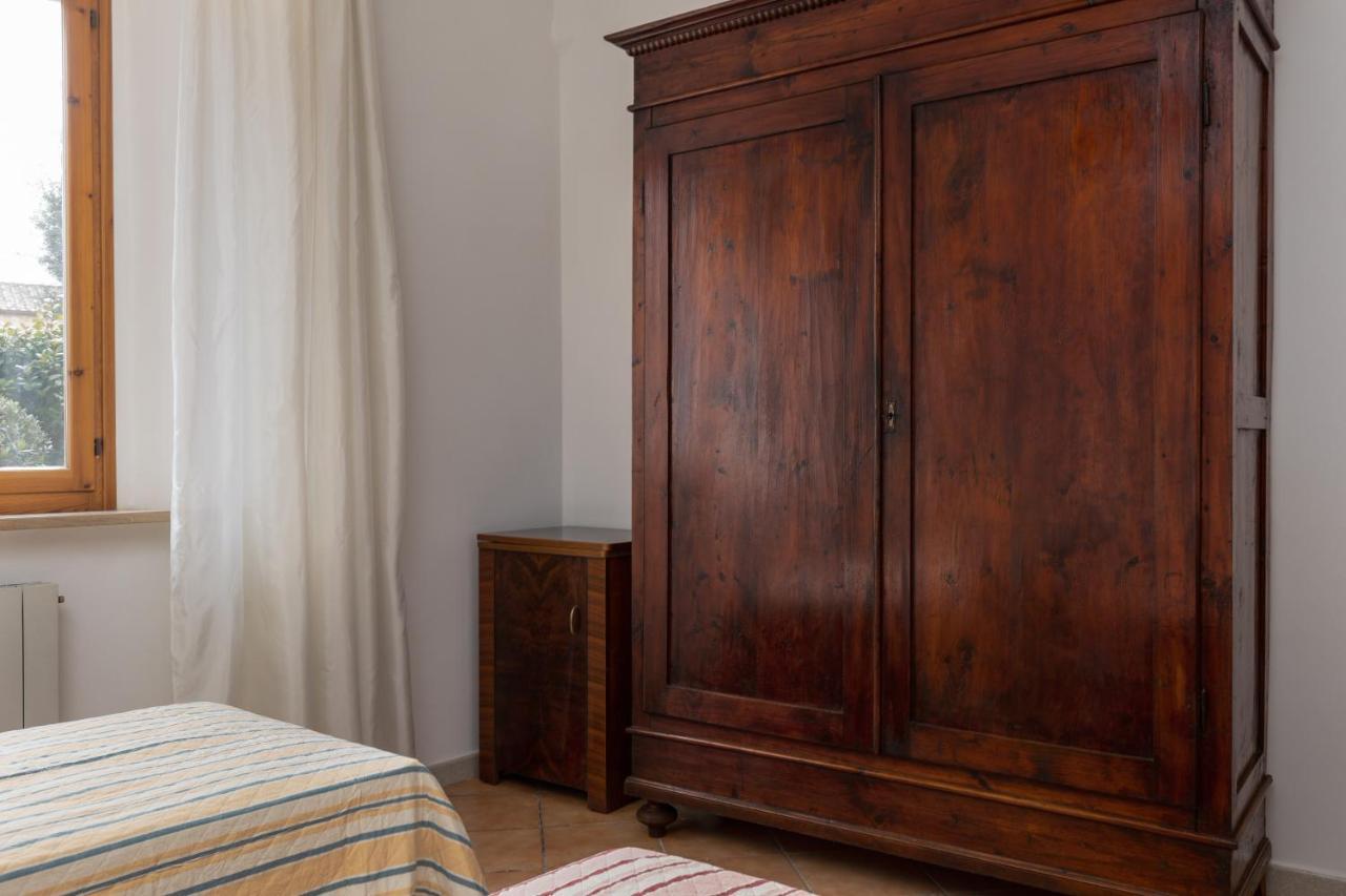 Enchanting Flat With Patio In Abbadia A Isola Монтериджоні Екстер'єр фото
